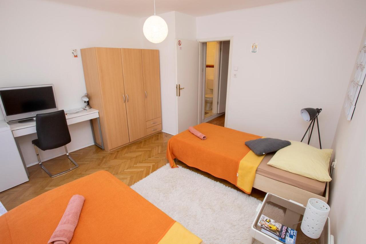 Cozy Room With Own Bathroom In The Old Town スプリト エクステリア 写真